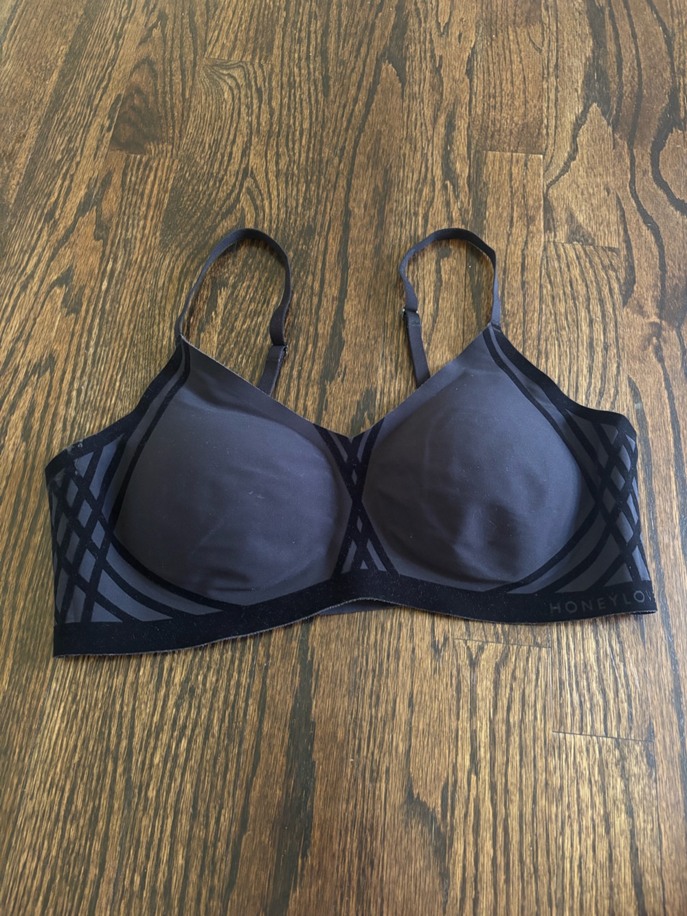 Honeylove Silhouette Wireless Bra color Vamp black medium comfort support
